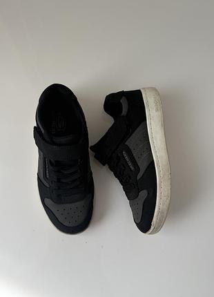 Skechers кросівки оригінал р.33