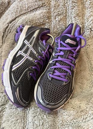 Кросівки asics 40 р.( уст 26 см