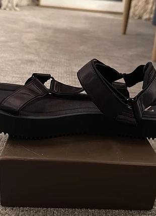 Чорні сандалії zara, розмір 39