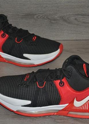 Продам кроссовки фирма nike m lebron witness vii.