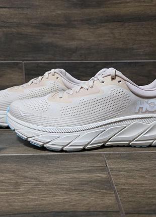 Оригінальні кросівки hoka arahi 7