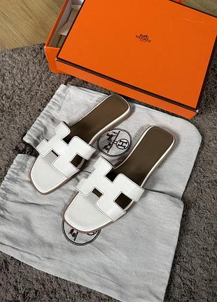 Шльопанці / капці hermes