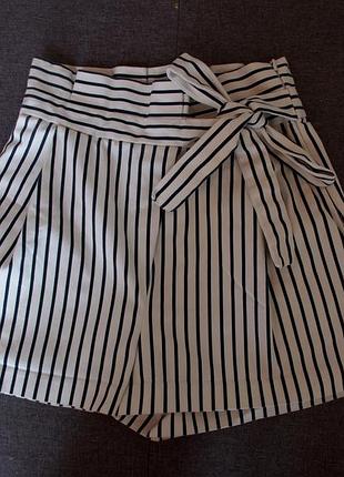 Шорты zara из хлопка в  полоску