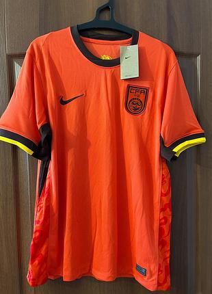 Продам футболку nike