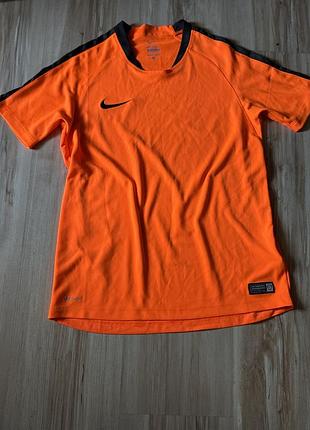 Спортивная футболка — мужская модель nike dry academy р.m-l