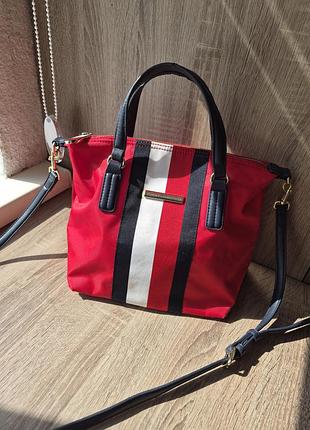 Жіноча сумка-тоут  tommy hilfiger.