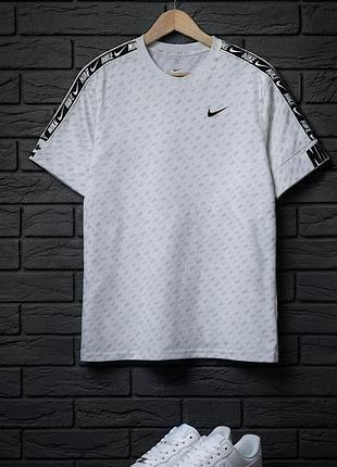 Футболка nike монограмне лого
