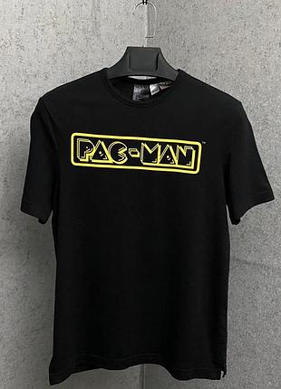 Чорна футболка від бренду h&m
