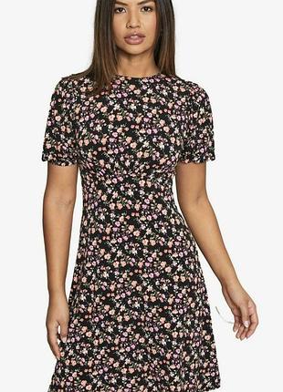 Платье lipsy london eur 38 р. 98 г. 10 р. масло/цветочный принт