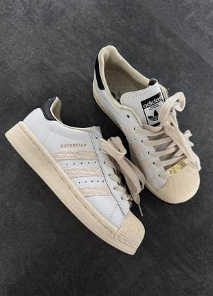 😍 кросівки жіночі adidas superstar | white / beige logo premium (3)