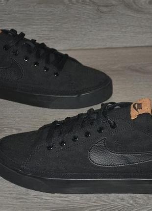 Продам кросівки фірма nike court legacy canvas.