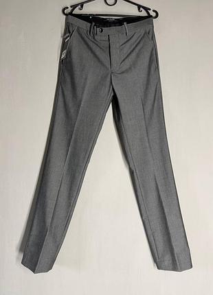 Классические серые брюки slim fit cedar wood state (primark)