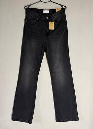 Стильные черные джинсы terranova (модель bootcut)