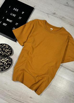 Футболка щільна uniqlo