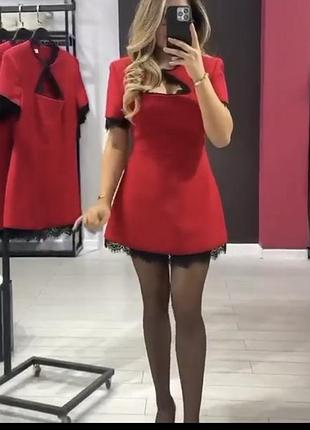 Святкова сукня з мереживом