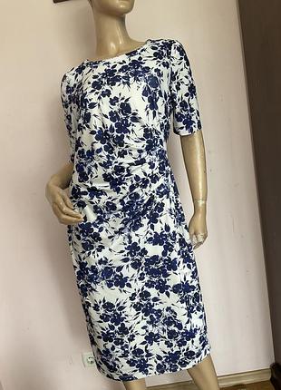 Нарядное качественное фирменное платье/ м/ brend laura ashley