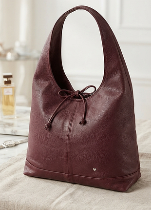 ​неймовірна сумка, що виглядає як розкішний подарунок для себе! 👜✨