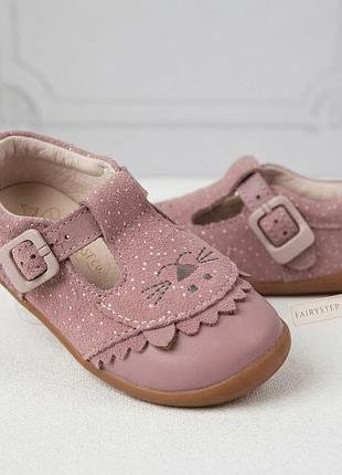 Шкіряні туфлі clarks roamer cub з котиками р. 19 (устілка 12 см) перші кроки