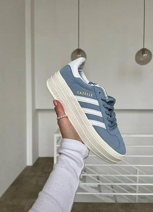 Женские голубые кроссовки adidas gazelle bold platform blue white х адидас газель 37