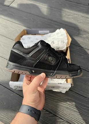 Черные кроссовки унисекс dc shoes stag black х диси 38