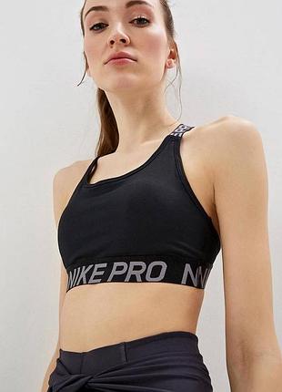 Чорний спортивний топ від nike pro розмір s топік майка бюстгальтер