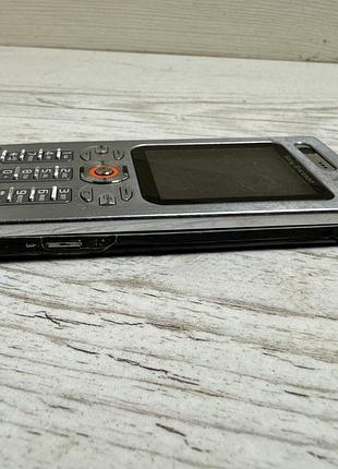 Телефон sony ericsson w880 3