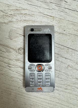 Телефон sony ericsson w880