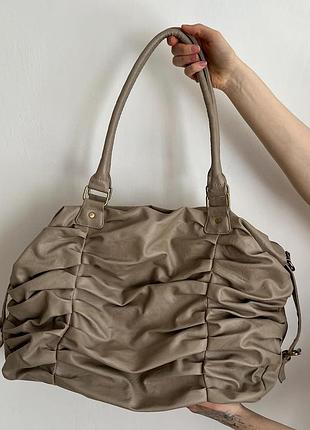Жіноча велика бежева сумка фактурна з екошкіри