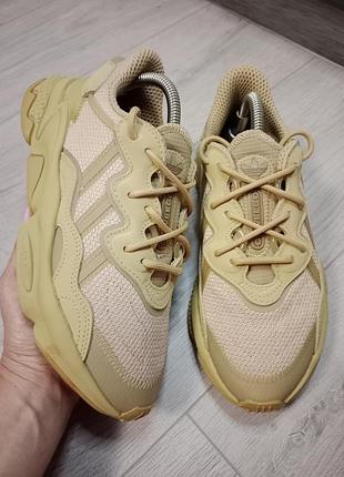 Кроссовки adidas