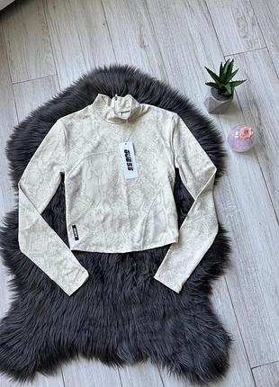 Спортивнивна кофта від guess ✨