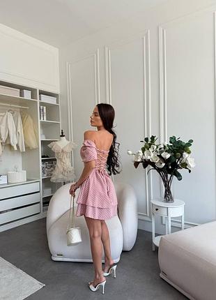 Нежное женское платье в горох с завязками