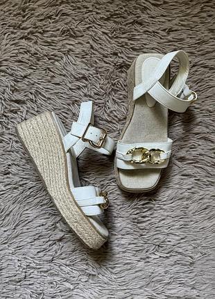 Жіночі босоніжки від river island