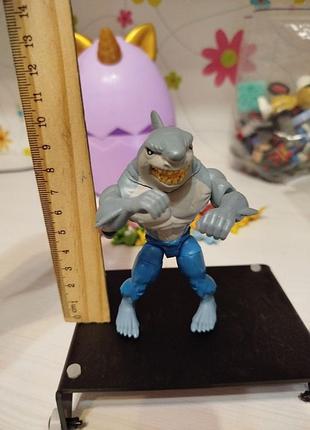Оригинальная фигурка король акула king shark dc comics spin master 3