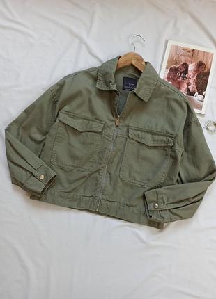 Плотная коттоновая куртка цвета хаки на молнии primark размер с