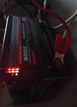 Інвентор з чистим синусом 12v та піком 3000 вт.