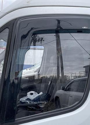 Дефлекторы окон (ветровики) mercedes sprinter 2006-2017/ vw crafter 2d (на скотче) h-mb27 (hic) 90кут=906кузов