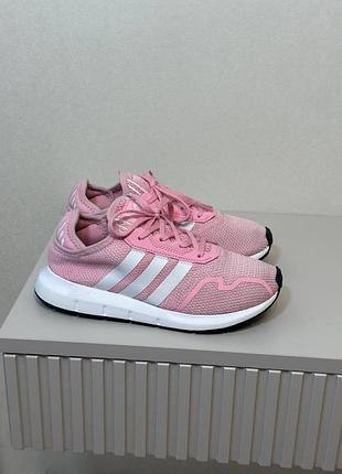 Кросівки adidas •розмір 35(22 см)