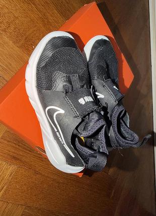 Зручні трендові кросівки для хлопчиків  nike runner 2