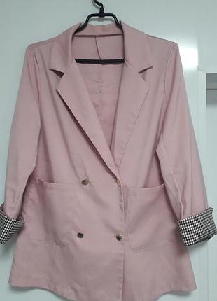 Shein
36/s,/44
женский жакет без подкладки розового цвета
Полиэстер, эластан
идеальное состояние
