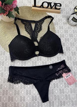 Неймовірно красивий комплект hunkemoller