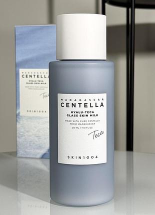 Восстанавливающий молочный тоник skin1004 madagascar centella hyalu-teca glass skin milk 210 ml
