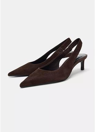Відкриті туфлі zara із замші. розмір 41
