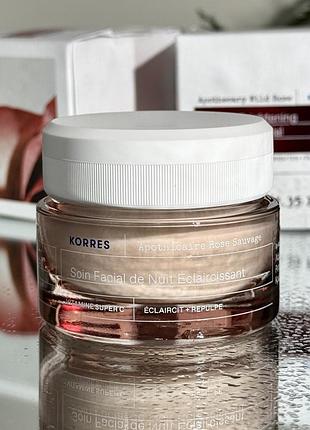 Освітлювальний нічний крем для обличчя korres apothecary wild rose night-brightening sleeping facial 40 ml