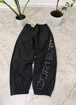Брюки corteiz nylon track pants black | мужские оверсайз брюки | нейлоновые спортивные штаны черные кортез | мужские брюки