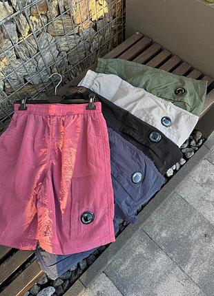 Шорты cp company nylo / летние нейлоновые шорты с линзой / мужские премиум / шорты сп компани черный,серый,темно-зеленый,розовый xs