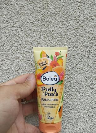 Зволожуючий крем для ніг balea pretty peach 100 мл – живлення, м'якість та аромат персика і папаї