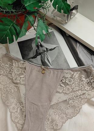 Кружевные бразильяны intimissimi