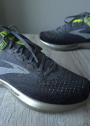 Кроссовки brooks levitate 2 3