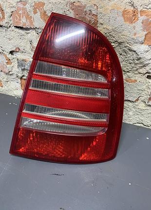 Фонарь задний правый skoda superb 1