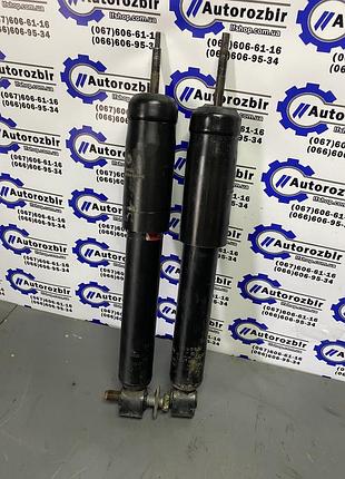 Передние амортизаторы kyb mercedes ml163 (349055)